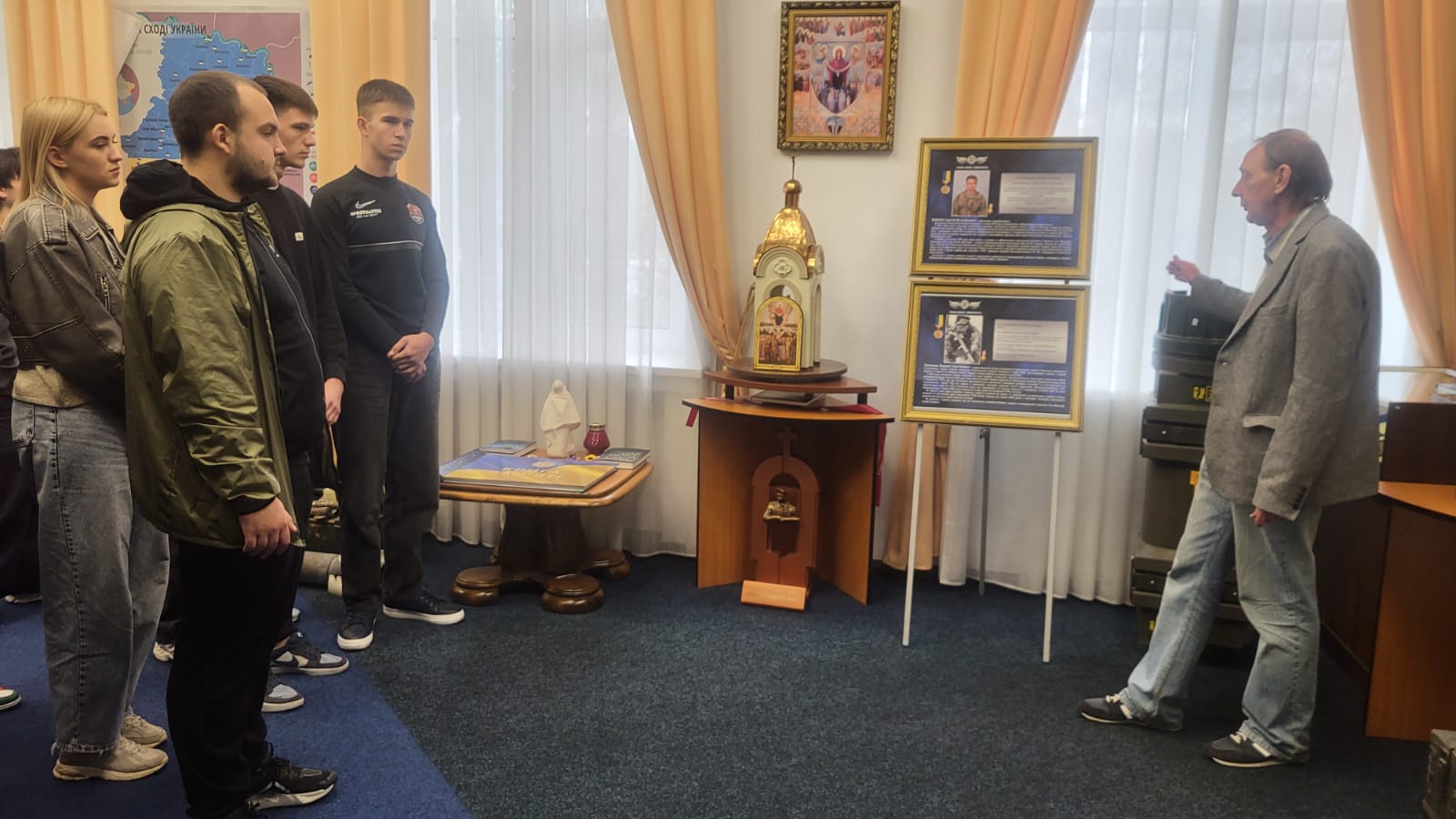 Експозиція, присвячена захисникам України